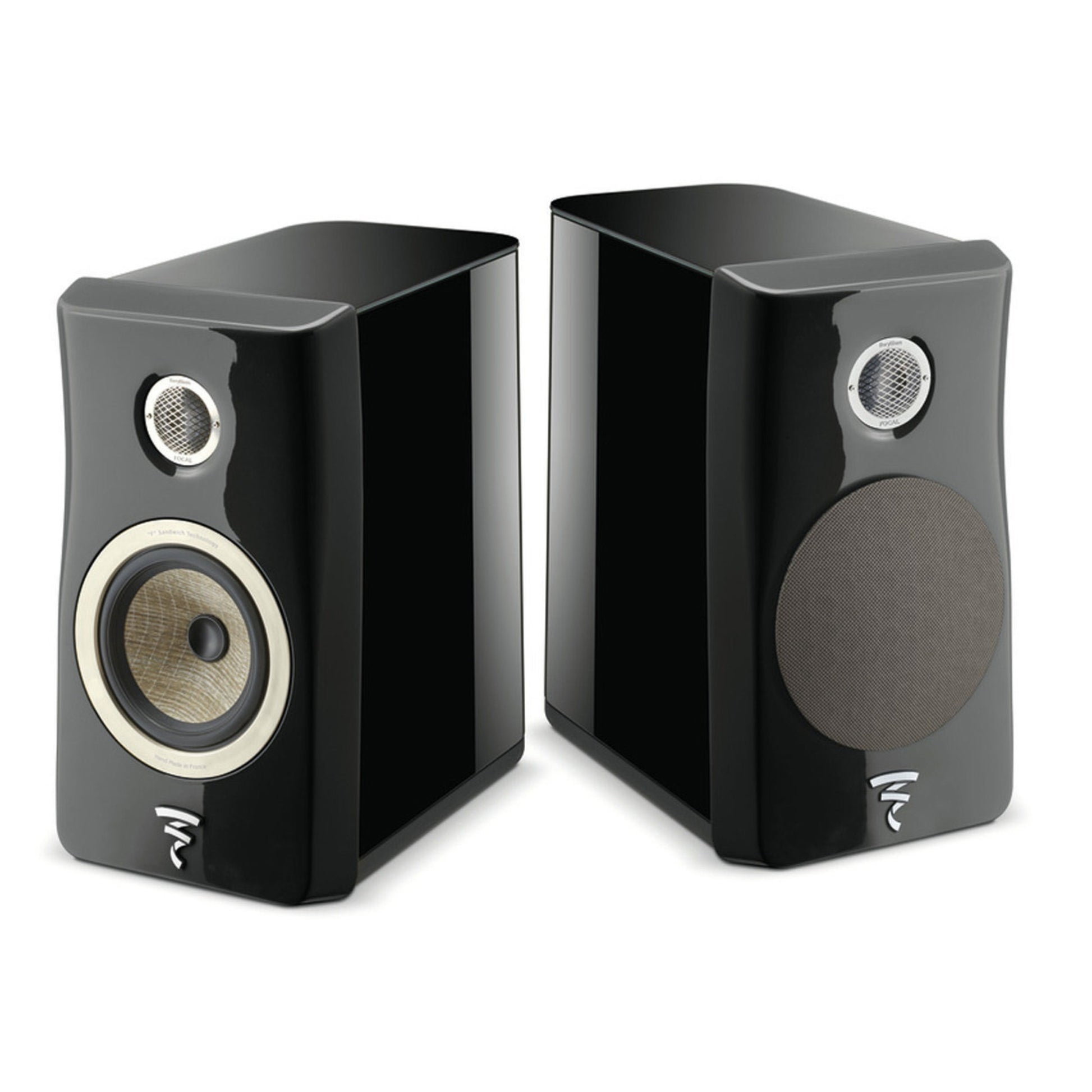 focal kanta 1 bookshelf speakers in black in a pair